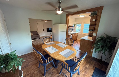 Ames House | Cozy 2-BR/1Bath House Near Hilton, Jack Trice, Iowa State in Central Ames