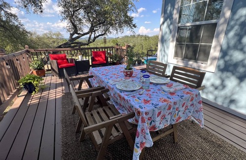 Oatmeal Cottage | Cozy 2 BR cottage w/heated pool and gorgeous views and breakfast service incl...