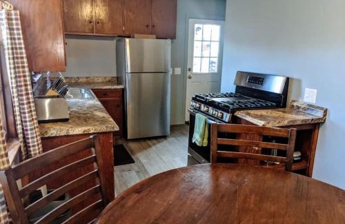 Davenport House | Charming 2 BR House with Hot Tub in Davenport