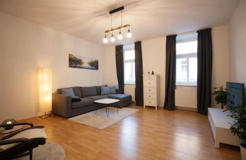 Wahring Apartment | Charming 2-Room Apartment - Experience Vienna's Summer Vibes
