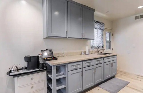 Los Angeles Apartment | Inviting 2-Bedroom Unit with Free Parking for Families