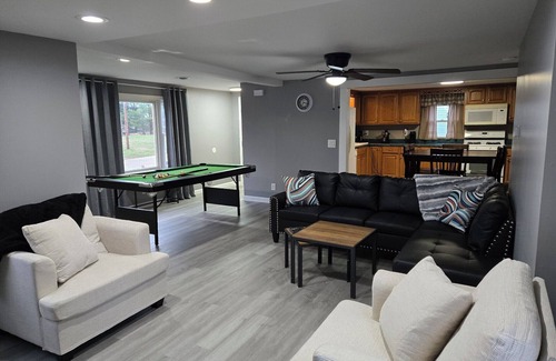 Loudonville House | Cozy 2Bdr in Heart of Mohican for 5pax