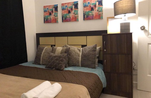 Taguig Hotel | Relaxing 2-Bedroom Stay Near Azure Wave Pool