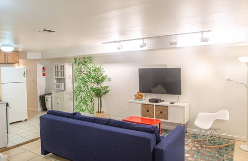 Hoboken Apartment | Inviting 2 Bedroom Apartment with Private Patio & Kitchen
