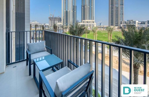 Dubai Apartment | Elegant 2BR Apartment in Creek Horizon with Pool Access