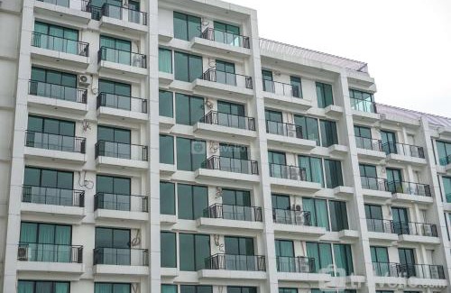 Mampang Prapatan Apartment | Stylish 2BR Nine Residence Apartment with City View & Pool