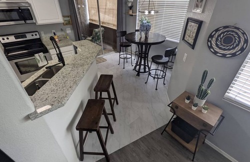 Gilbert Condo | Charming 2BR Condo with Pool & Spa near Downtown Gilbert