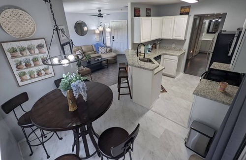 Gilbert Condo | Charming 2BR Condo with Pool & Spa near Downtown Gilbert