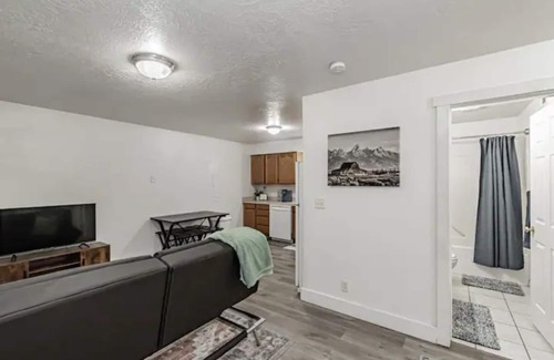 Rexburg Apartment | Inviting 2BR Downtown Retreat Near BYU-I with Breakfast