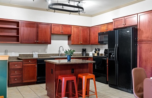 McNeil Apartment | Cozy 2BR in Champion City Park 3684