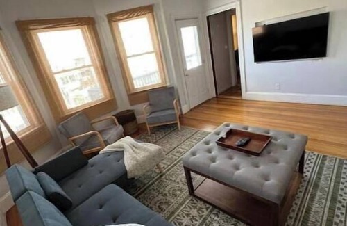 Metropolitan Hill - Beech Street Condo | Cozy 2BR Roslindale Condo - Walk to Commuter Rail, Explore Boston!