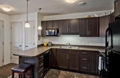 Steinbach Condo | Inviting Condo Retreat with Balcony Near Downtown
