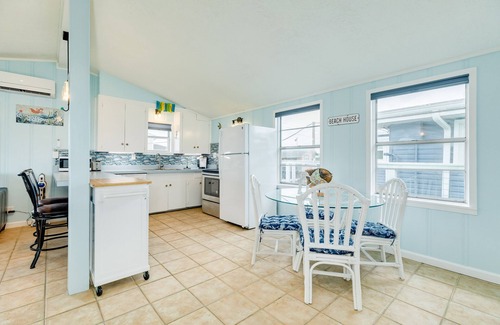 Galveston House | Inviting 2nd Row Home with Gulf Views & Pet-Friendly Perks