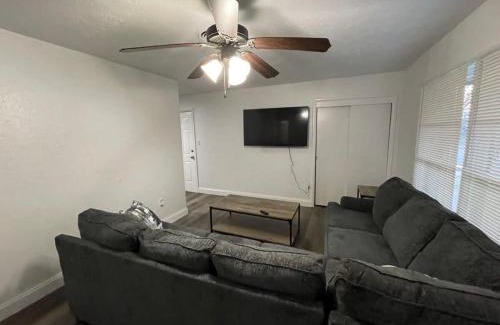 Lawton House | Pet-Friendly 3 Bedroom Home Steps from Fort Sill