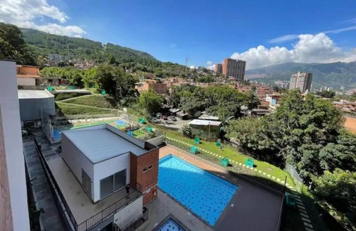 Bello Apartment | Cozy 3-bedroom apartment in beautiful Copacabana with WiFi, fitness room