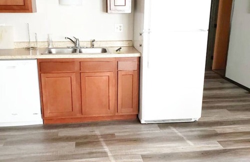 Plover Apartment | Charming 3-Bedroom Apartment with Free Parking & Pet Access