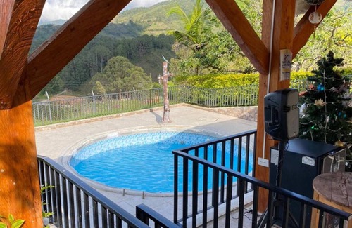 El Penol Cottage | Inviting 3-Bedroom Cottage in Peaceful Vereda Bonilla