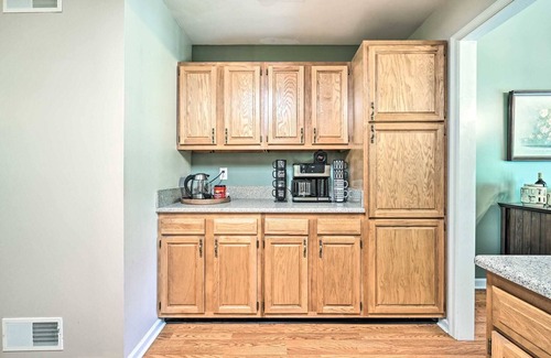 The Woods Cabin | Cozy 3 Bedroom Cabin Fits up to 10 Guests!