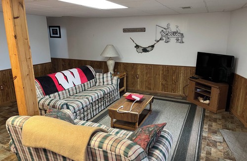 Waupaca Cabin | Cozy 3-bedroom cabin in adorable Waupaca with amazing.