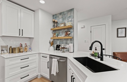 Austin Condo | Exceptional 3 Bedroom Condo with Gorgeous Backyard Oasis