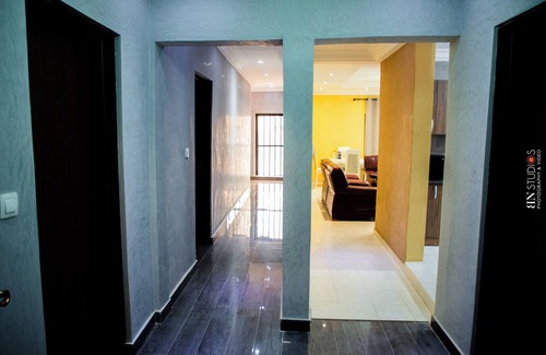Dakar Condo | Cozy 3-bedroom condo with WiFi, AC in pleasant Dakar