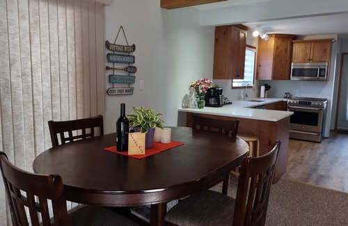Westerose House | Serene 3-Bedroom Retreat with Lake Access in Poplar Bay