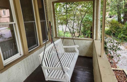 Ithaca House | Inviting 3 Bedroom House in Downtown Ithaca, Pet Friendly