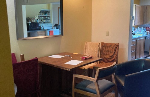 McGrath House | Cozy 3-bedroom house with AC and WiFi in welcoming McGrath