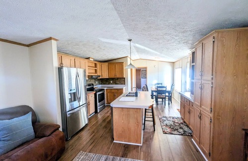 Ogallala House | Inviting 3 Bedroom Getaway Near i80 & Lake McConaughy