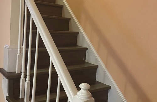 Chesapeake House | Cozy 3-bedroom townhome in amazing Chesapeake with AC, WiFi.