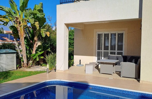 Tala House | Inviting 3-Bedroom Villa with Pool & Scenic Views
