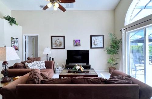West Haven House | Inviting 3 BR Villa with Splash Pool - Perfect for Families