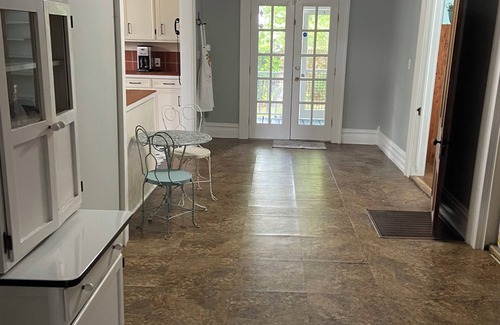 Selma House | Charming 3 BR Historic District Retreat with Ocean Views