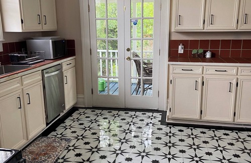 Selma House | Charming 3 BR Historic District Retreat with Ocean Views