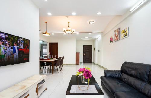 Phu My Hung Apartment | Cozy 3-BR in the center of District 7