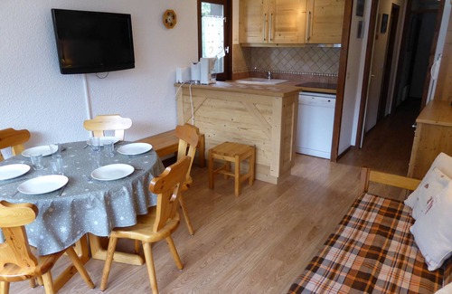 Les Contamines-Montjoie Apartment | Pet-Friendly Apartment in Les Contamines-Montjoie for 6