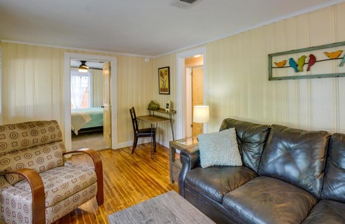 Gulfport House | Inviting 3 Oaks Cottage Near Beach – Family Friendly Getaway