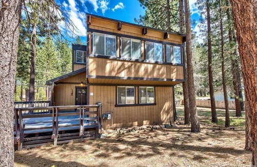 Bijou Park Cabin | Cozy 3BD/2BA cabin, Sleeps 6-10, All year-round accessible road