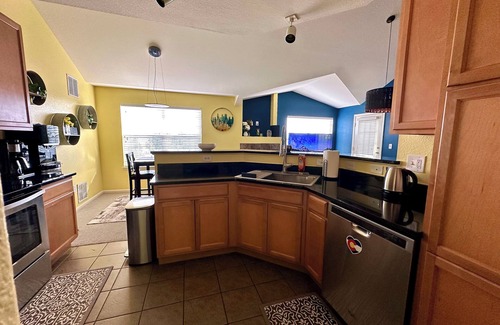 Stonegate Condo | Cozy 3bd/3ba with pool and gym in charming Parker. MONTH-TO- MONTH RENTALS