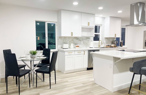 Arden-Arcade House | Inviting 3-Bedroom House with Fireplace Near the River