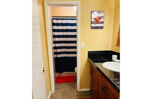 Forest Hills House | Cozy 3bed/2 bath