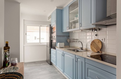 Cova da Piedade Apartment | Cozy 3Bed Apartment in Almada