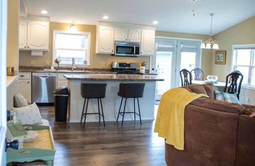 Marshfield House | Cozy 3BR Home in Quiet Neighborhood near Marshfield Hospital