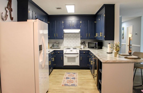 Northport House | Inviting 3BR Home with Spa Near Bryant-Denny Stadium