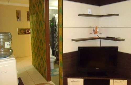 Panunggangan Utara Apartment | Charming 3BR Apartment in Tangerang Center with Pool