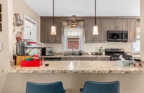 Livonia House | Exceptional 3BR Retreat - Pet Friendly Near Detroit Airport