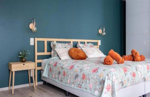 Harmonie Apartment | Cozy Triplex Retreat in Zuid - Family-Friendly Getaway