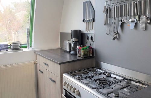 Tregastel House | Villa Trégastel: Family-Friendly Retreat with Spa & Kitchen