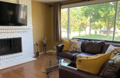 Okanagan-Similkameen House | Cozy 3BR house by the beach
