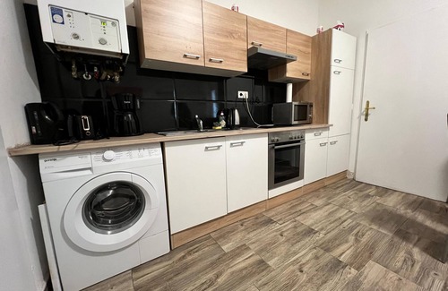 Simmering Apartment | Budget-Friendly 3BR Shared Apartment in Wien Simmering